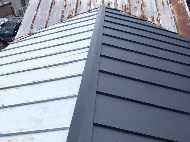 屋根のガルバリウム鋼板を葺き替え 不具合のある箇所に絞ってお得にリフォーム スタッフブログ 無垢スタイルのリノベリフォーム